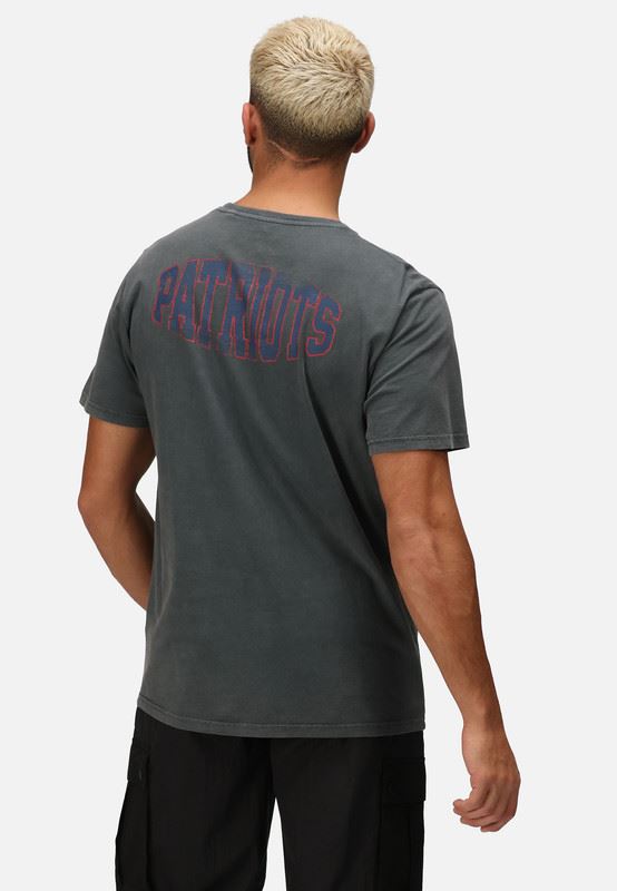 Recovered Men NFL T-shirt New England Patriots Cotton Short Sleeve Crew Neck Tee Black