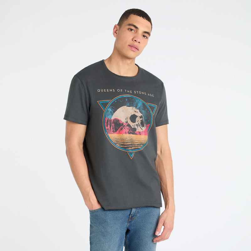 Amplified Qotsa Skull Planet Charcoal Unisex T-Shirt - Merch Rocks